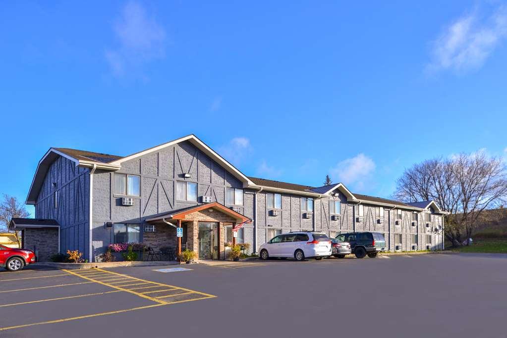 Americas Best Value Inn & Suites Detroit Lakes Eksteriør billede