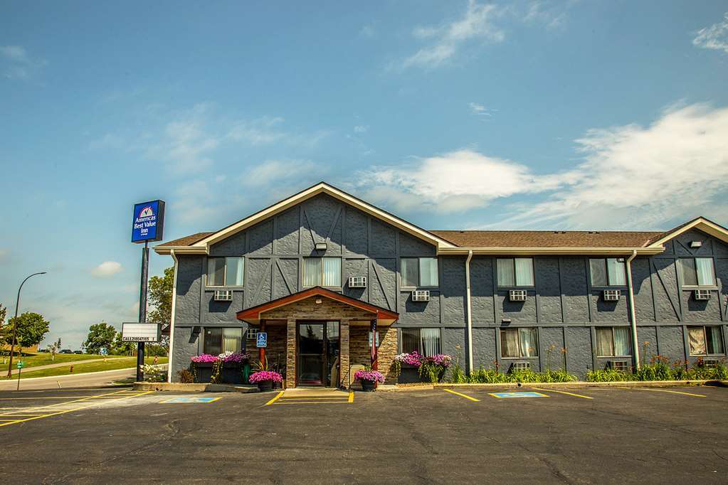 Americas Best Value Inn & Suites Detroit Lakes Eksteriør billede