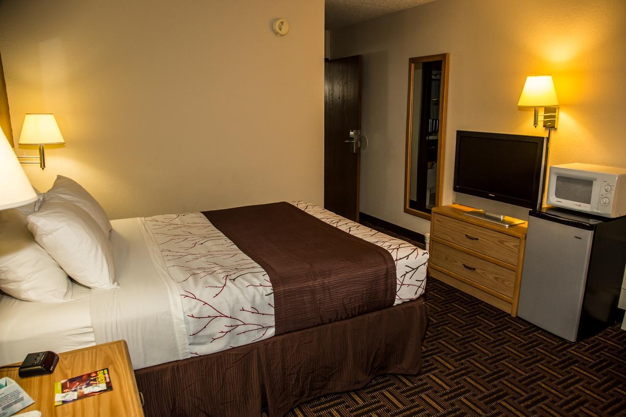 Americas Best Value Inn & Suites Detroit Lakes Eksteriør billede