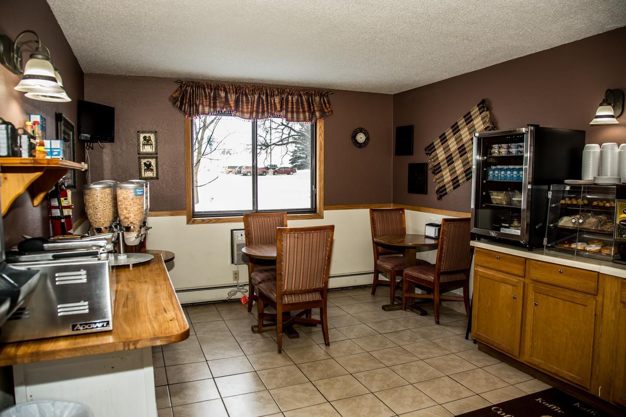 Americas Best Value Inn & Suites Detroit Lakes Eksteriør billede