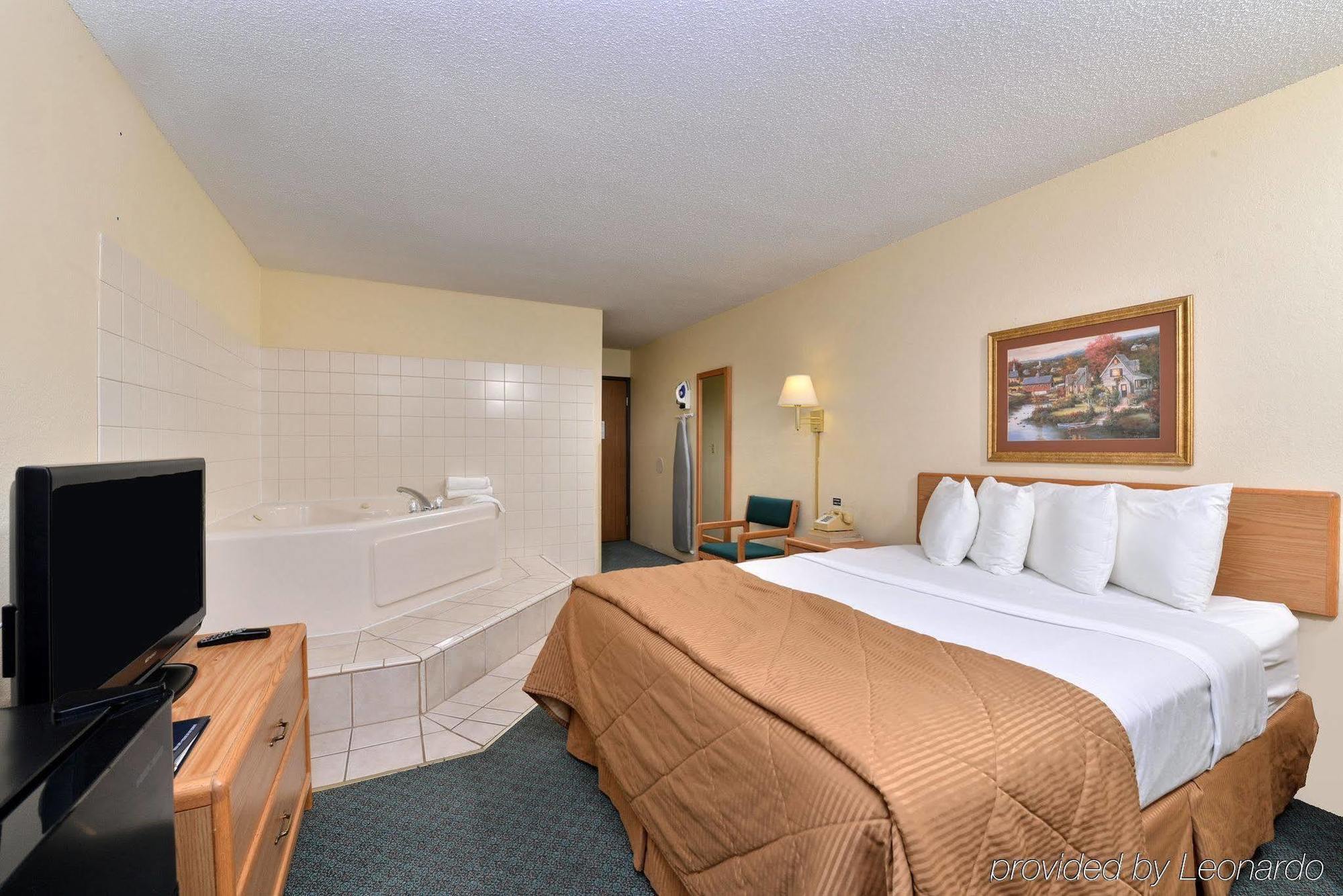 Americas Best Value Inn & Suites Detroit Lakes Eksteriør billede