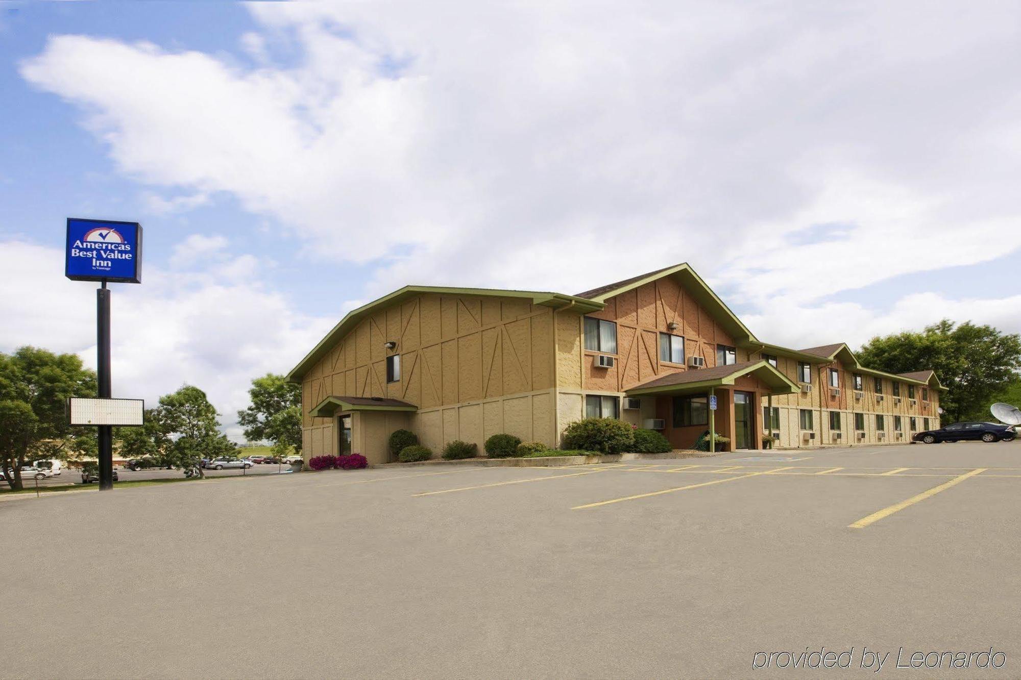 Americas Best Value Inn & Suites Detroit Lakes Eksteriør billede