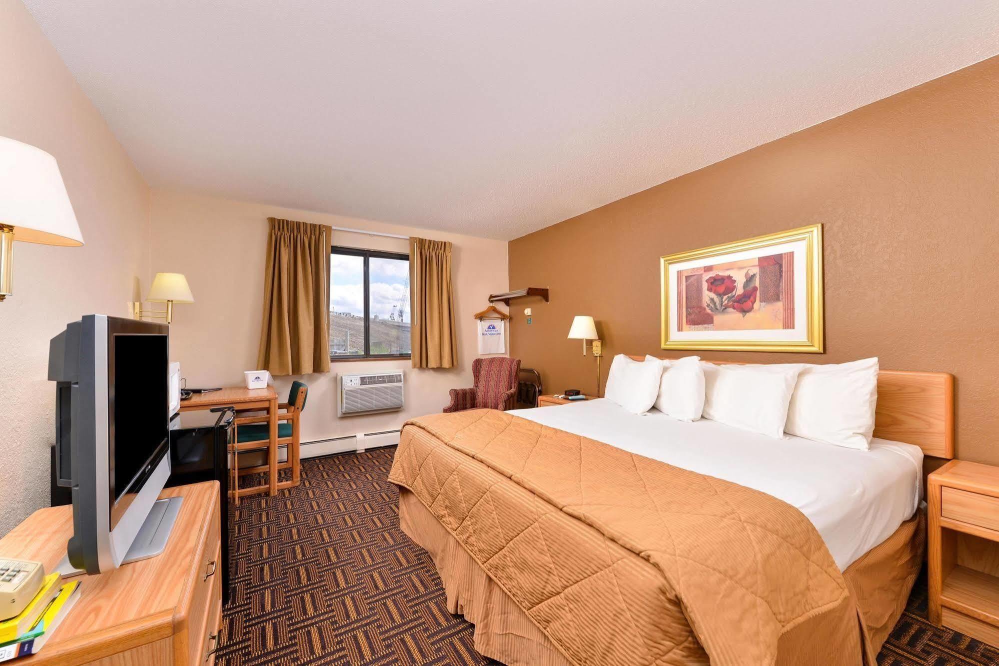 Americas Best Value Inn & Suites Detroit Lakes Eksteriør billede