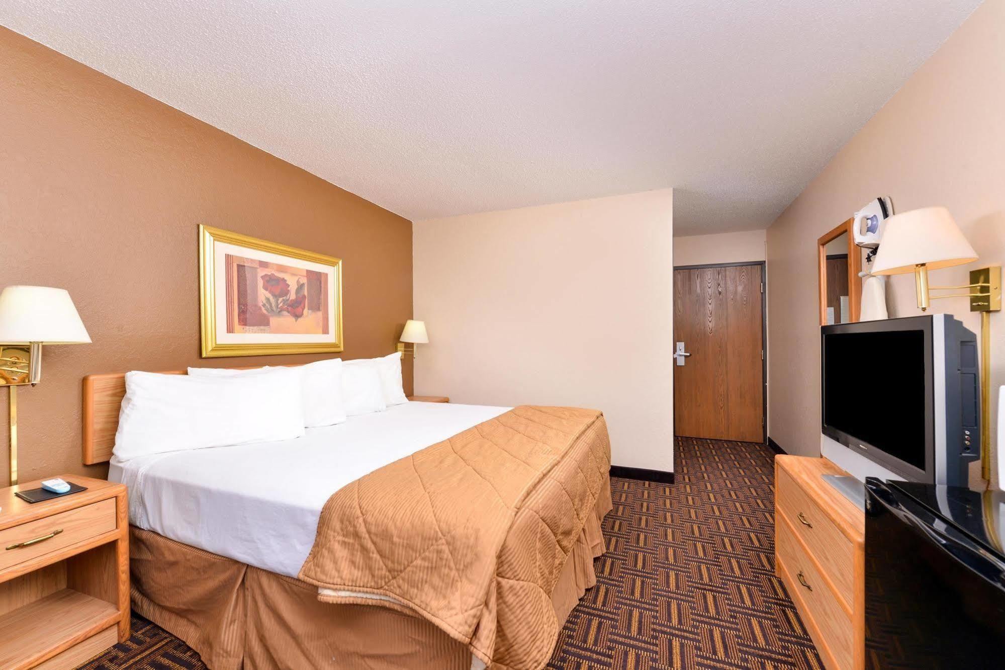 Americas Best Value Inn & Suites Detroit Lakes Eksteriør billede