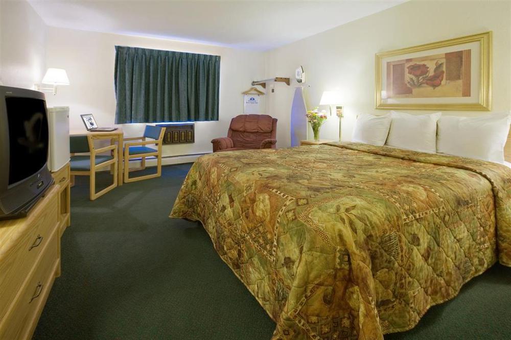 Americas Best Value Inn & Suites Detroit Lakes Værelse billede